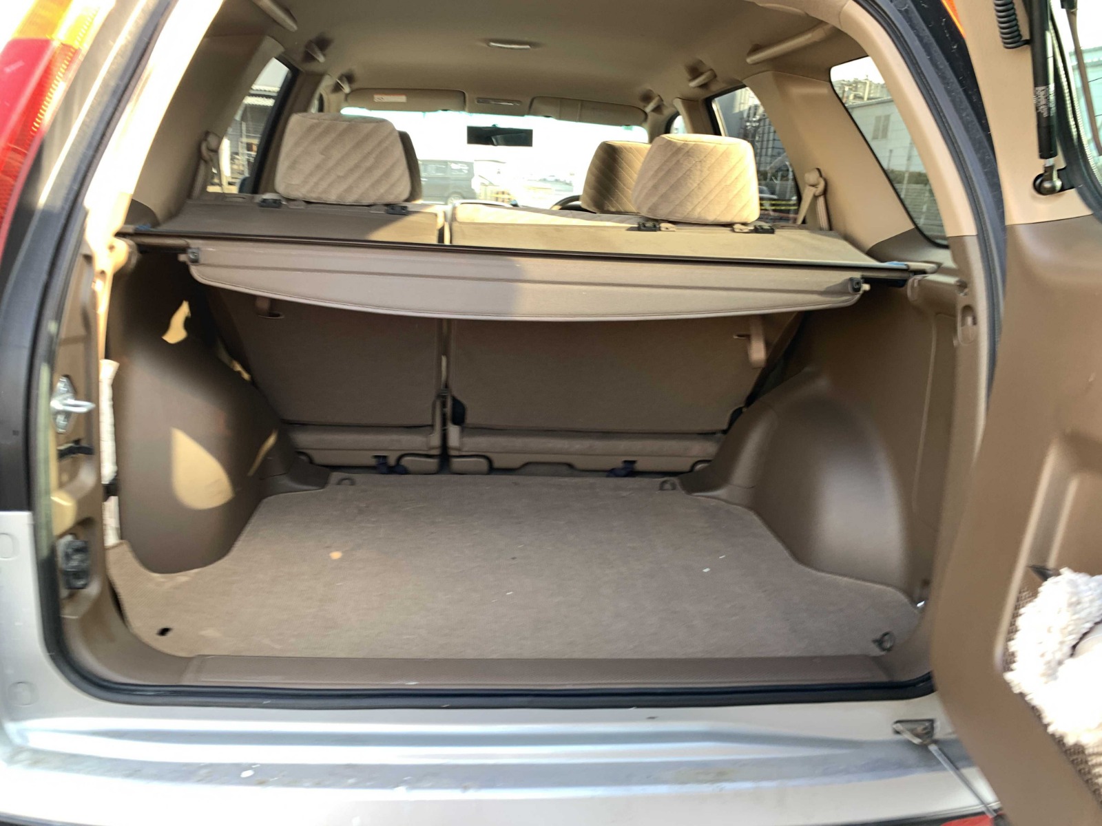 2001 Honda CR-V RHD — Silver: cargo area