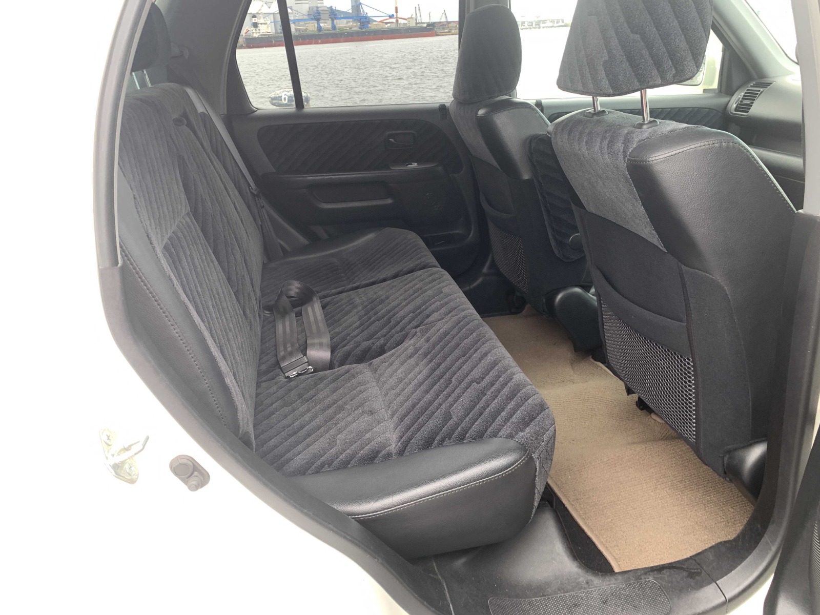 2002 Honda CR-V RHD — White: rear seats
