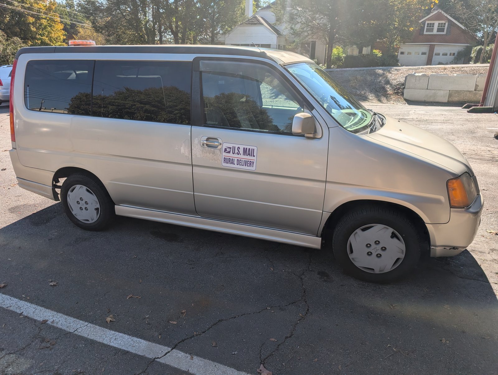 1998 Honda StepWagon RF1: right side exterior