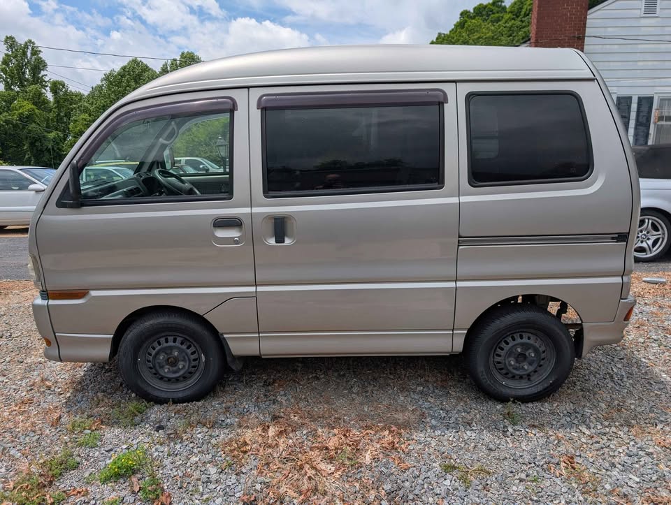 1997 Mitsubishi Bravo Exceed 4WD: left side exterior