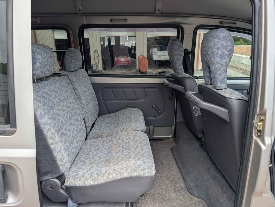 1997 Mitsubishi Bravo Exceed 4WD: rear seating through sliding door
