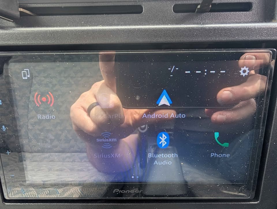 1997 Mitsubishi Bravo Exceed 4WD: pioneer stereo showing android auto