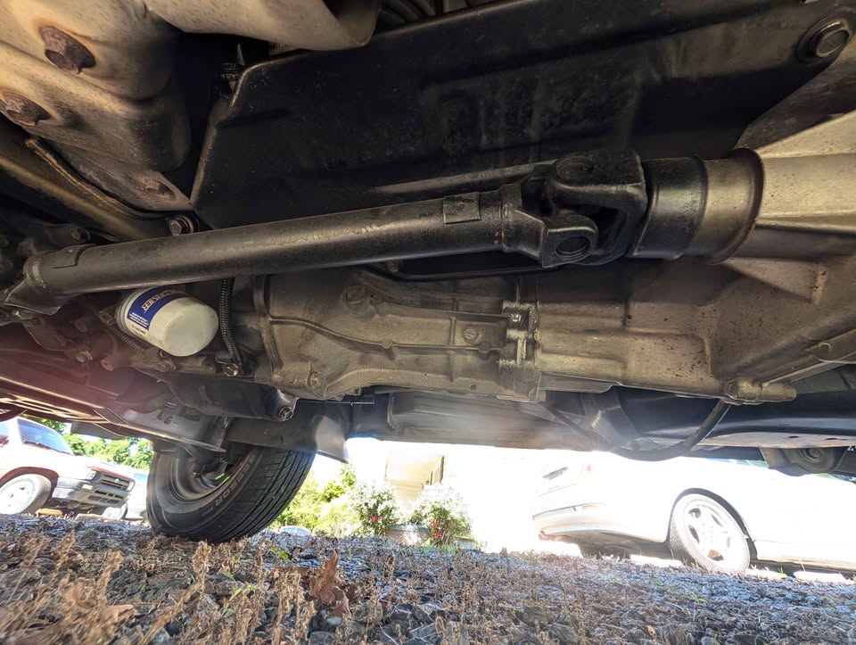 1997 Mitsubishi Bravo Exceed 4WD: driveline underside