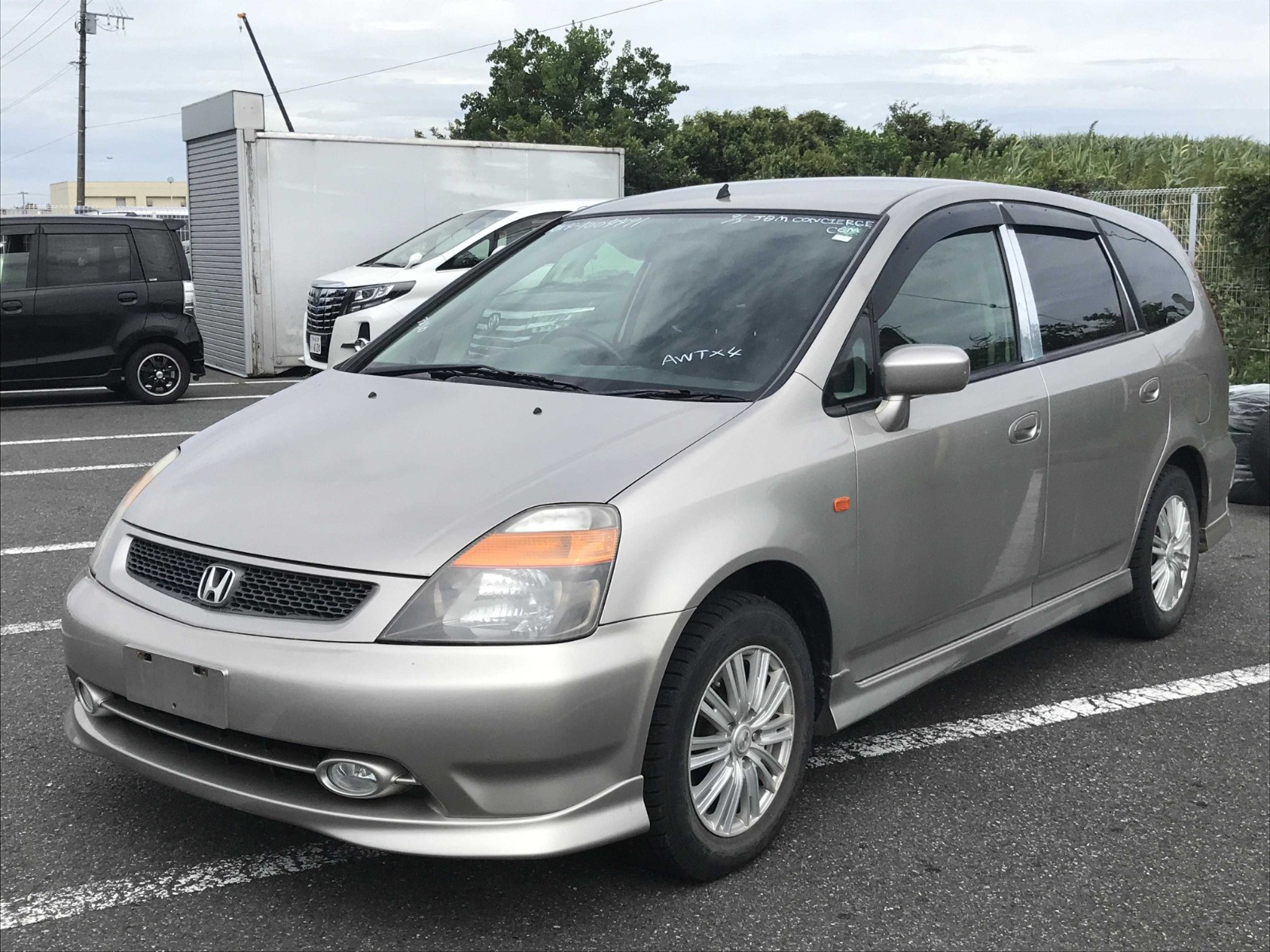 2001 Honda Stream iS RHD: opposite front exterior