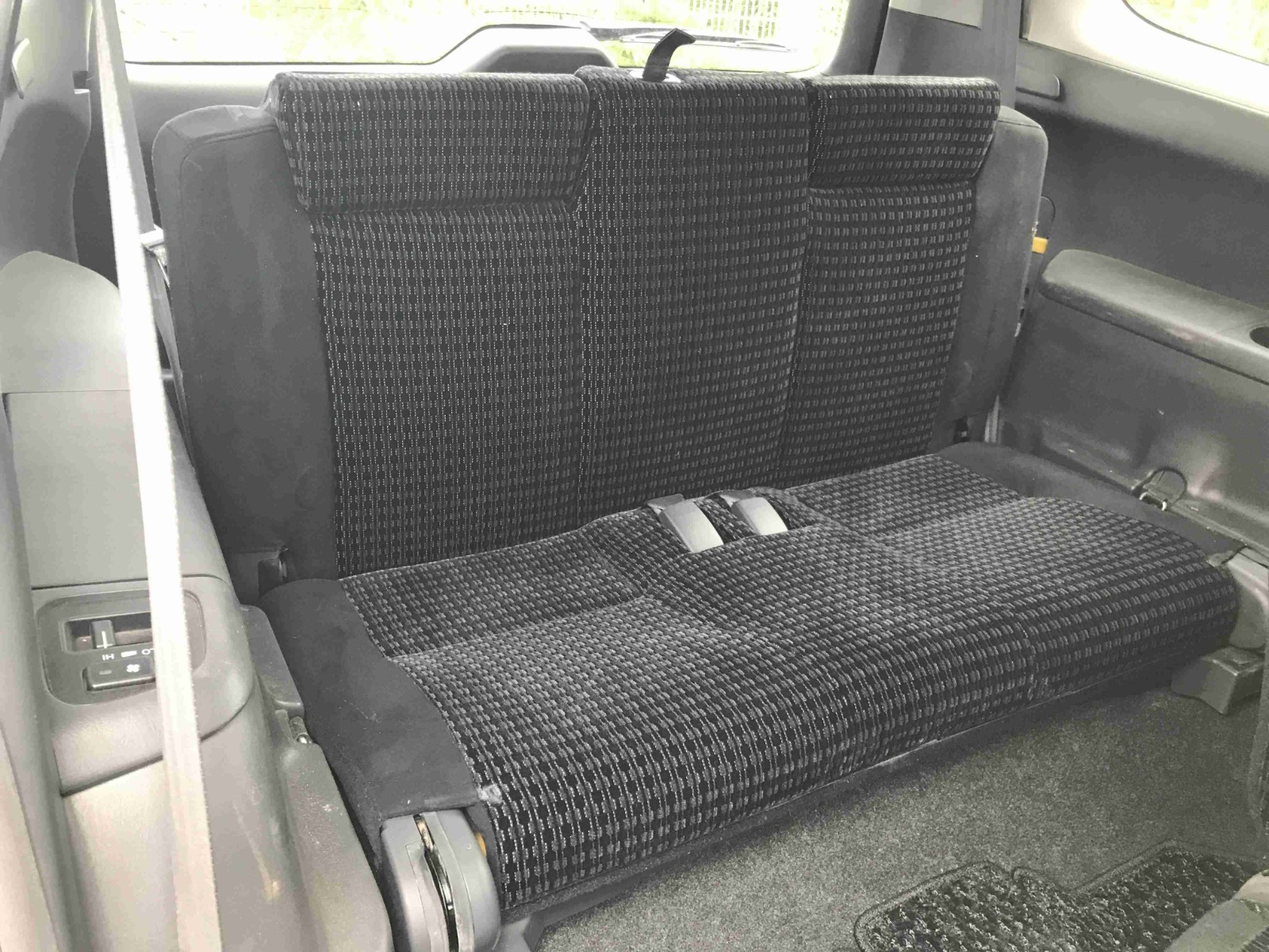 2001 Honda Stream iS RHD: rear seating
