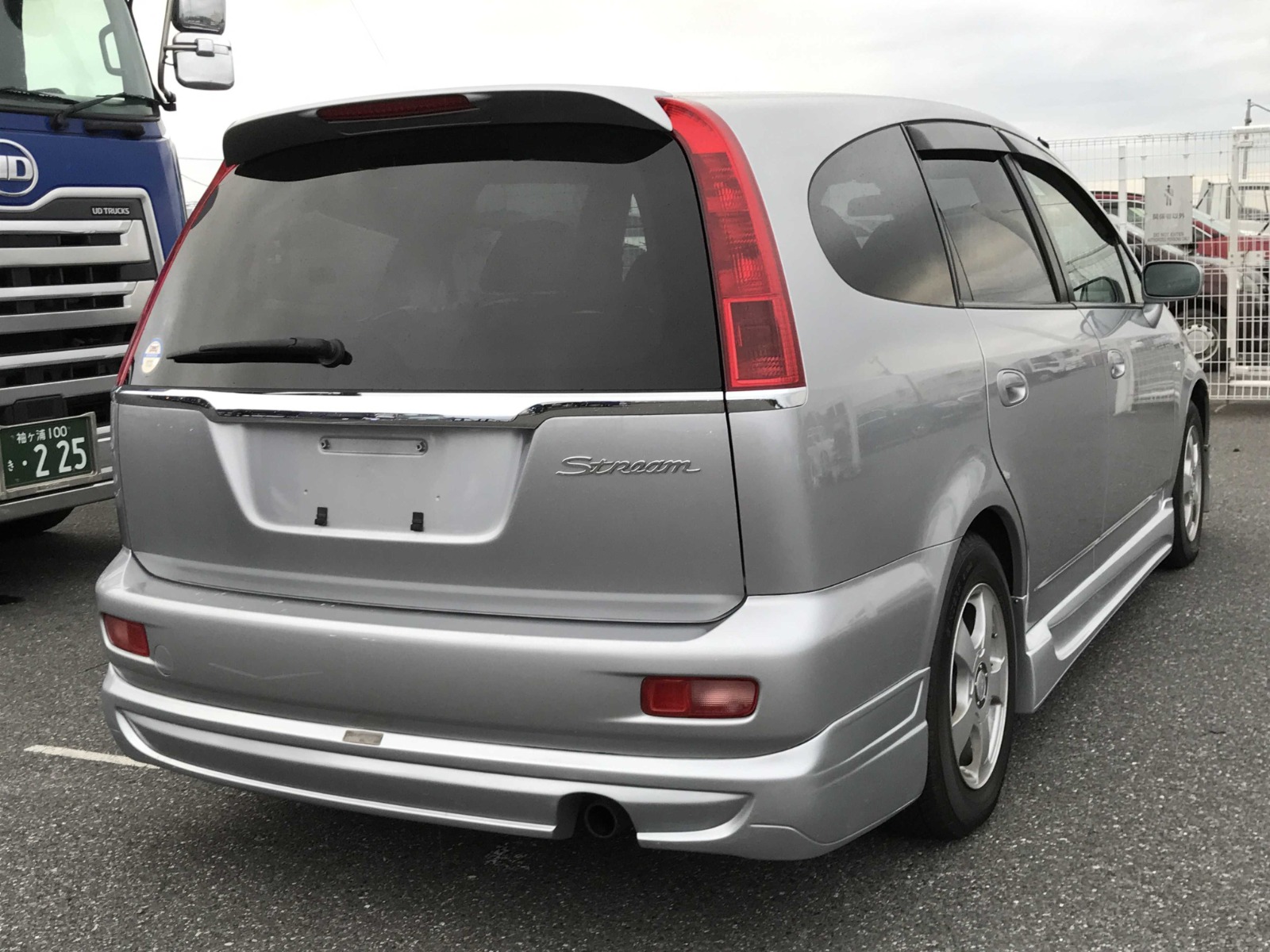 2001 Honda Stream iL